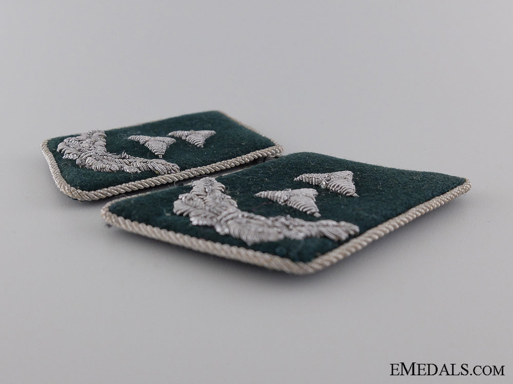 luftwaffe_official;_pay_level4_collar_tabs_s0791270
