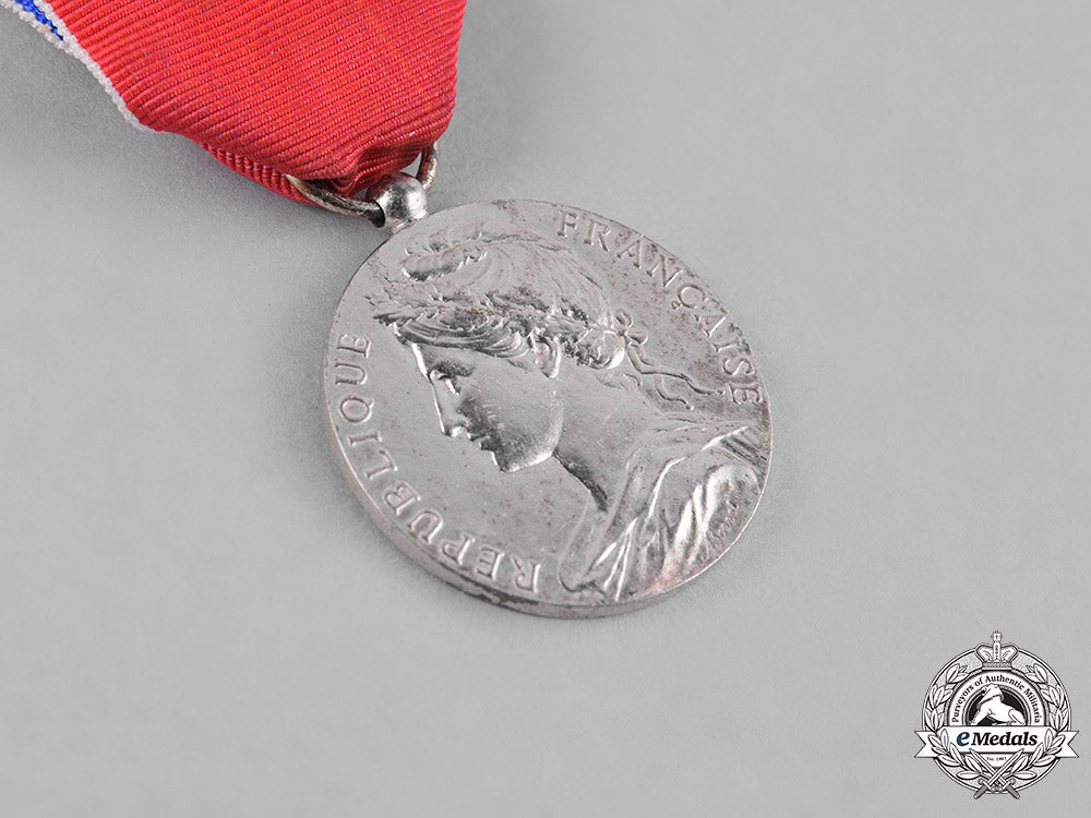 france,_v_republic._a_medal_of_honour_for_work,_ii_class_silver_grade_s19_0109