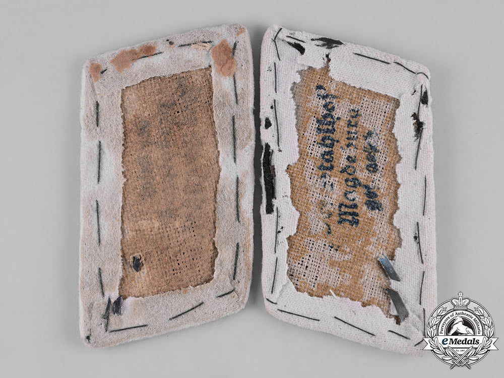 germany,_der_stahlhelm._a_set_of_stahlhelm_wehrmann_collar_tabs_by_der_stahlhof_magdeburg_s19_0634