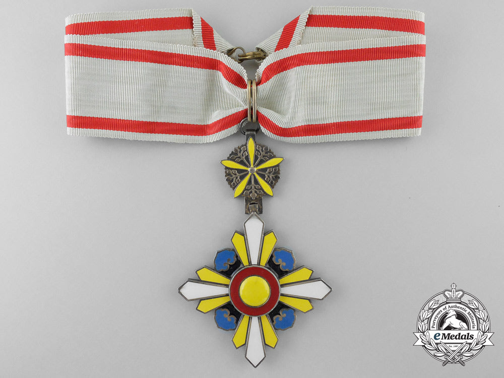 manchukuo._japanese_occupation._an_order_of_the_auspicious_clouds,3_rd_class_badge_s_465