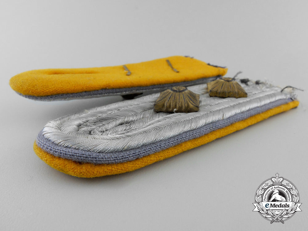 a_pair_of_luftwaffe_hauptingemieur_der_reserve_shoulder_boards_s_896