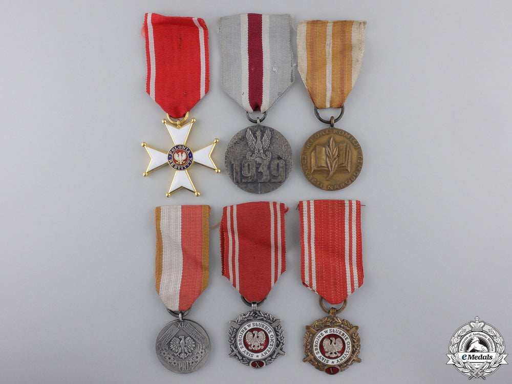 poland,_republic._a_lot_of_medals&_awards_six_polish_medal_552d758c3bd77