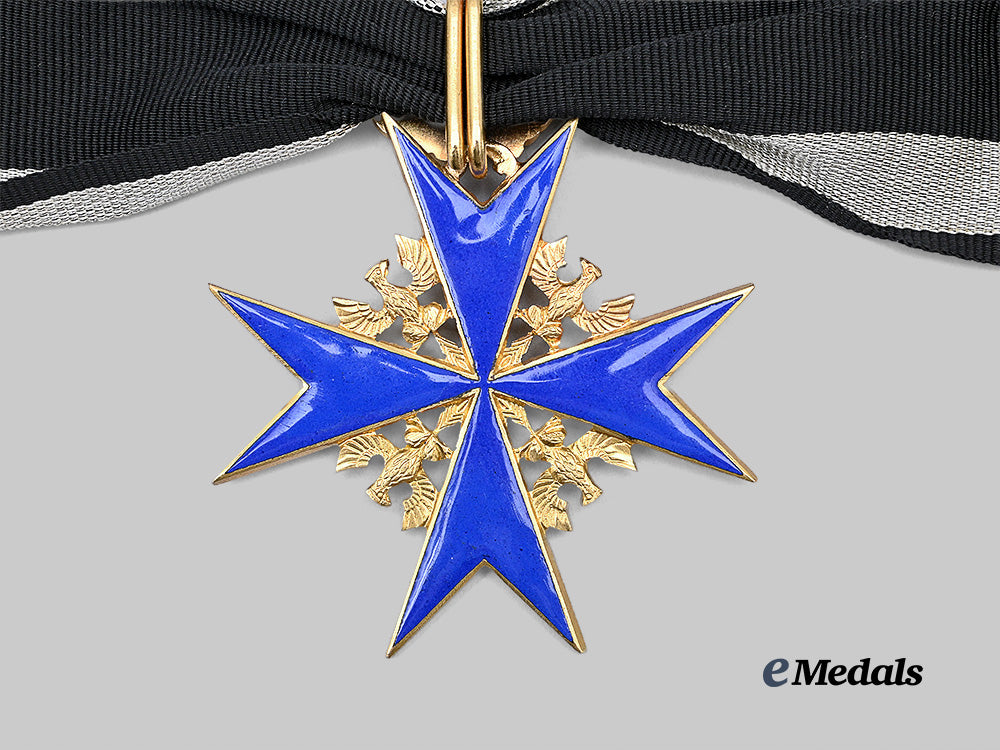 germany,_imperial._a_pour_le_mérite_with_oak_leaves,_exhibition_example_by_steinhauer&_lück,_c.1965_e_medals__g62641_5