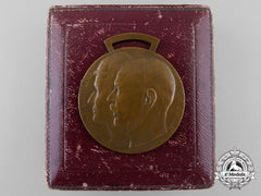 A Waldeck Friedrich-Bathildis Medal 1915 With Case