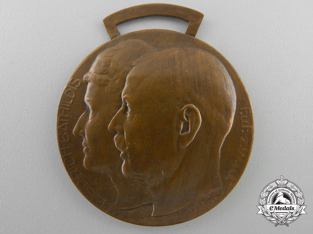 a_waldeck_friedrich-_bathildis_medal1915_with_case_t_020