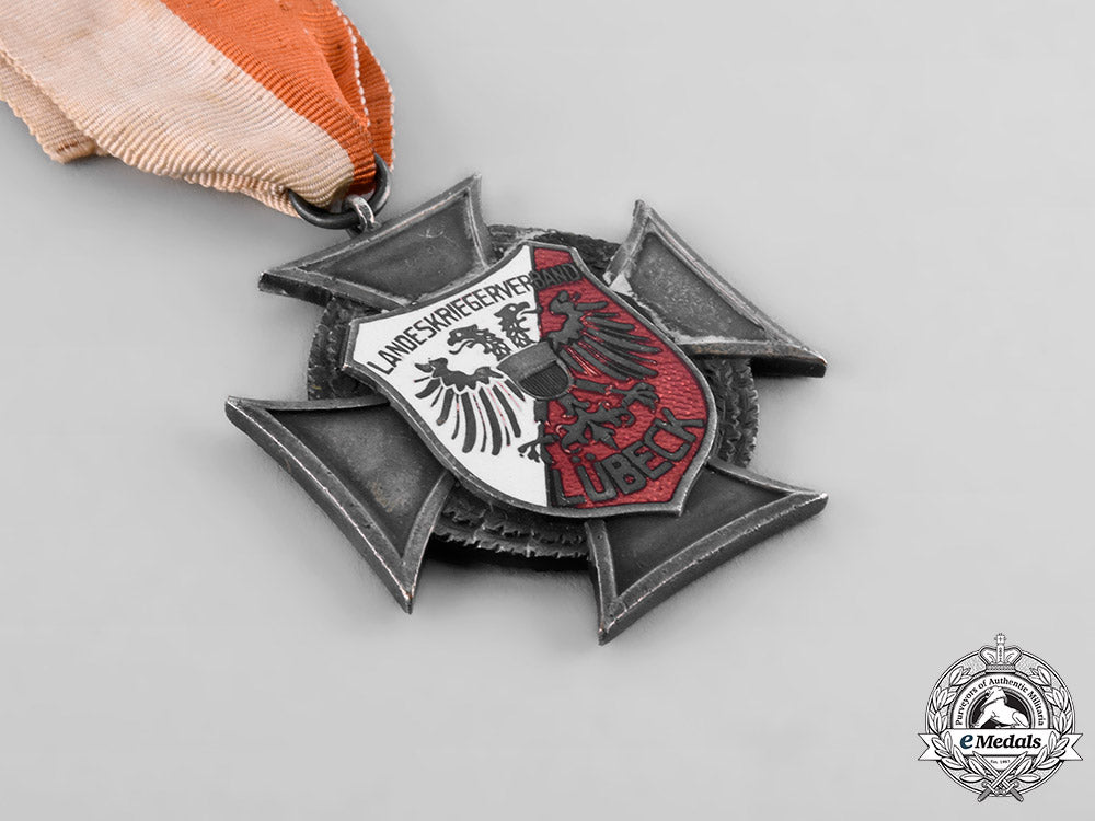 lübeck,_free_city._a_cross_of_merit,_ii_class_tray171_5_lo_019_2_1_1