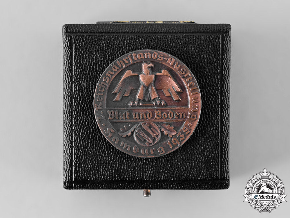 germany,_rnst._a1935_hamburg_reichsnährstand_merit_medal_for_butter_production,_with_case_tray209_3_lo_014