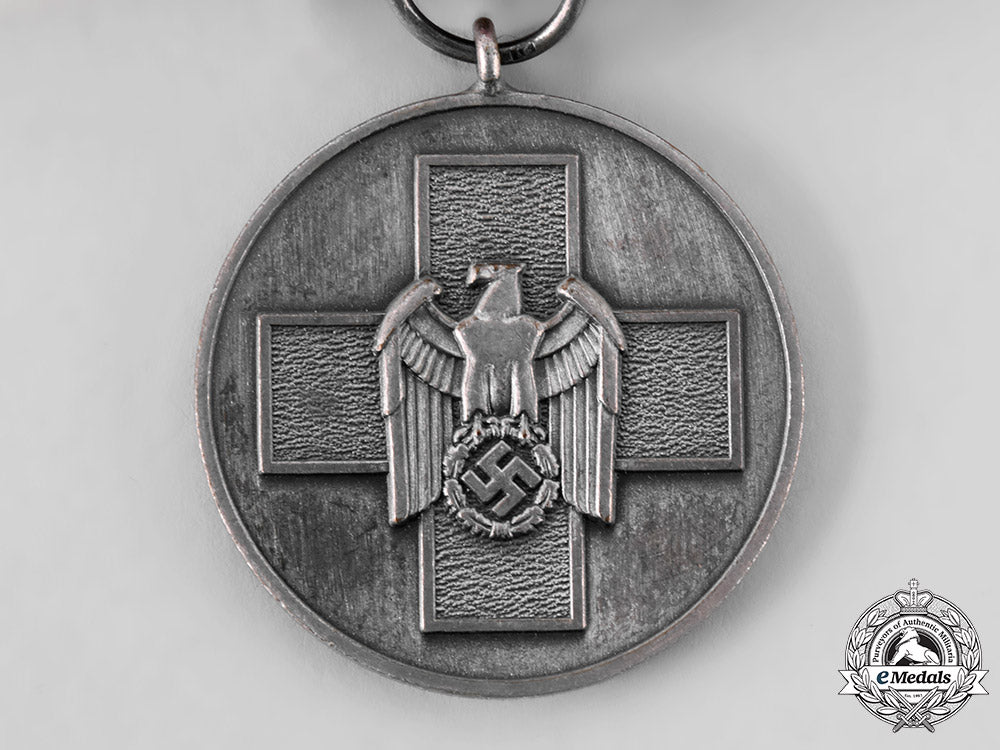 germany,_third_reich._a_social_welfare_medal,_women’s_issue_tray3_2_lo_017