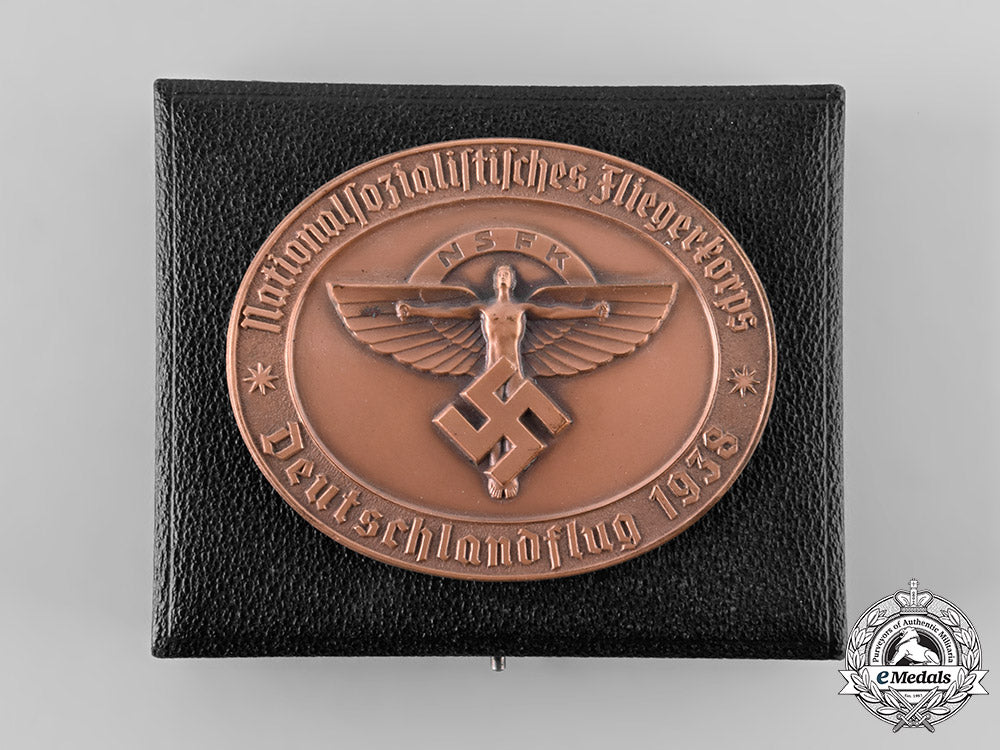 germany,_nsfk._a1938_national_socialist_flying_corps(_nsfk)_flight_award_table_medal,_with_case_tray513_lo_045