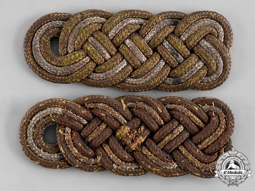 germany,_wehrmacht._a_pair_of_russian_braid_overlays_for_general_major_shoulder_boards_tray88_6_lo_122_1_1_1_1
