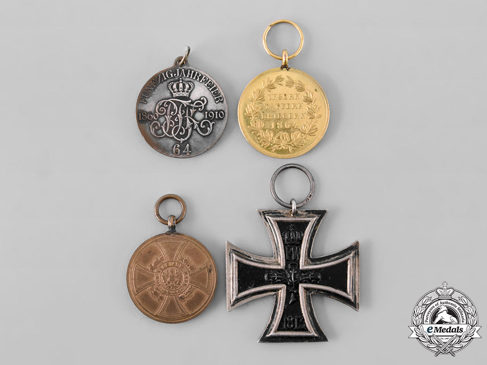 germany,_imperial._a_lot_of_medals&_awards_tray9_lo_033