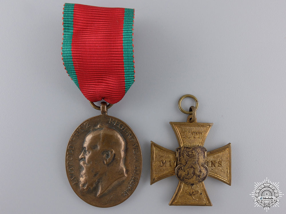 two_bavarian_wwi_medals_two_bavarian_med_54ec8ef680c41