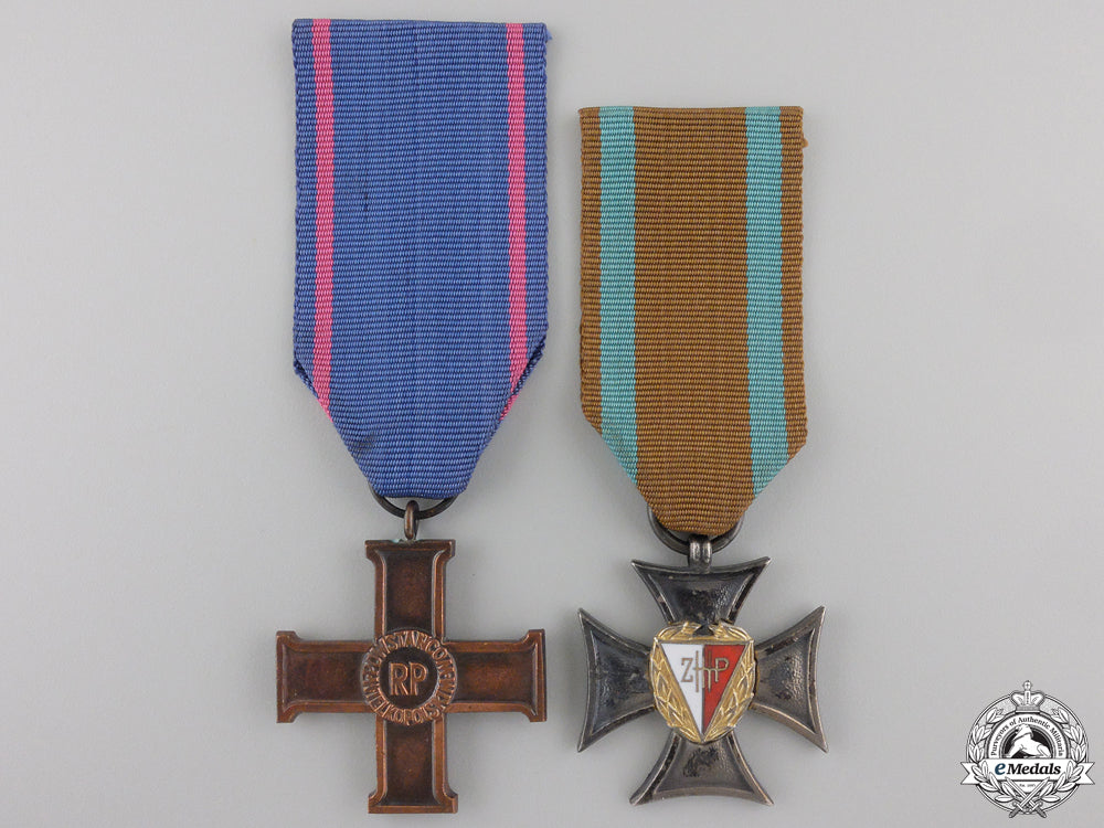 poland._a_lot_of_two_awards&_decorations_two_polish_cross_55646e0063bc1