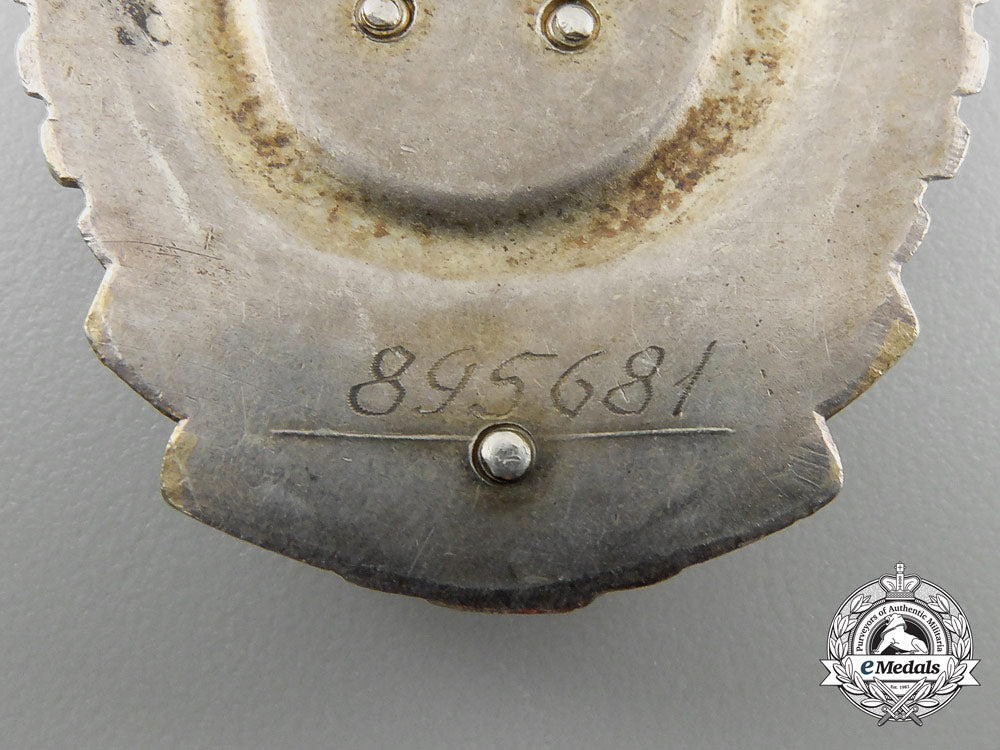 a_soviet_order_of_the_red_banner_of_labour_u_055