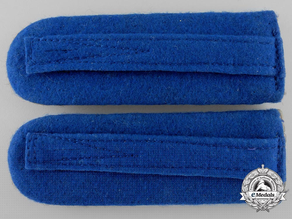 a_german_army_medical_administration_shoulder_boards_u_091