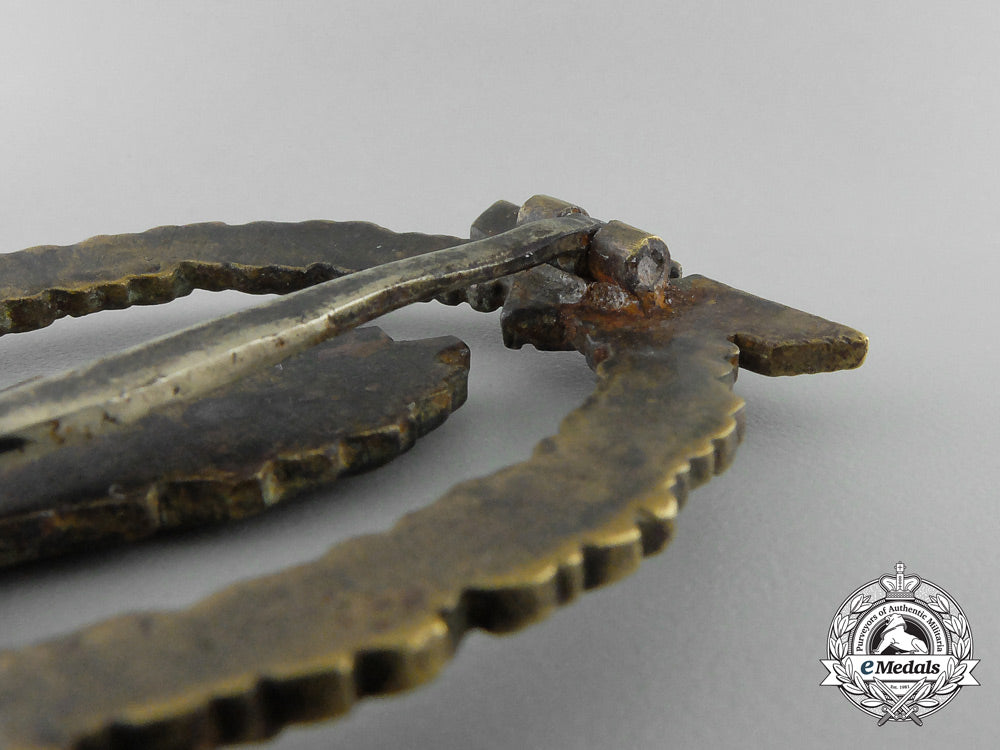 a_kriegsmarine_minesweeper_war_badge_u_098