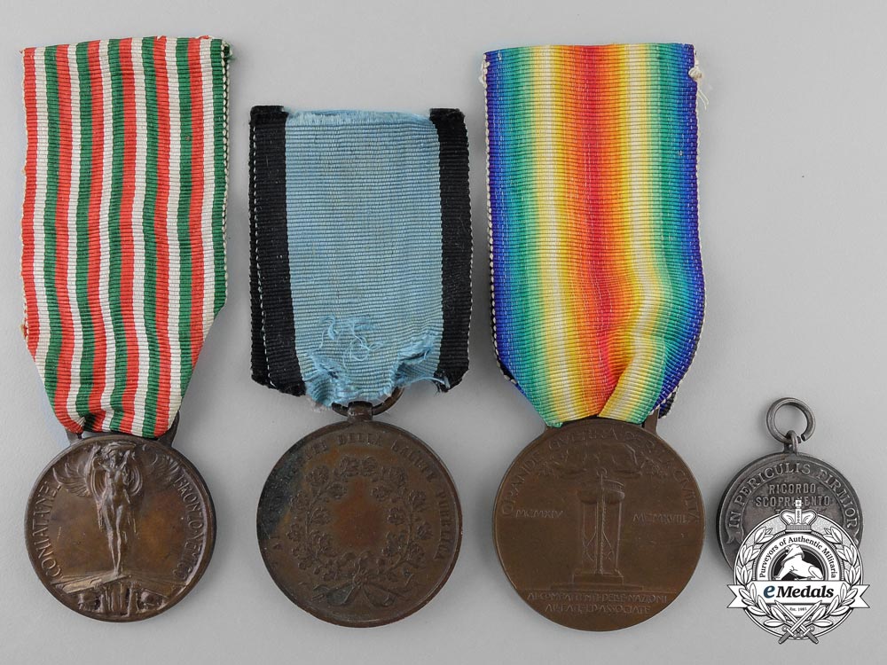 four_italian_medals&_awards_u_122