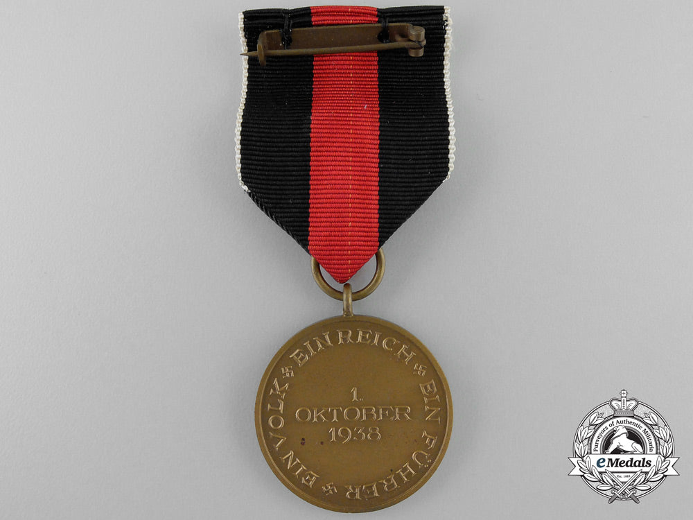 a_german_oktober1938_commemorative_medal_in_case_of_issue_u_260