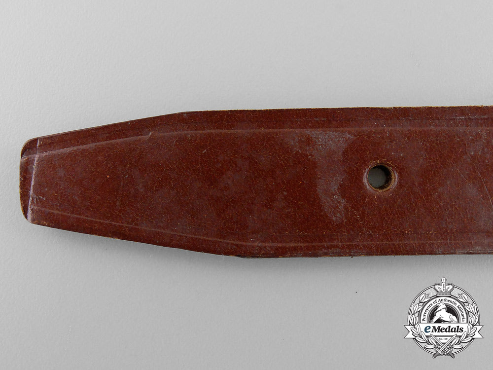 two_second_war_period_german_straps_and_belt_u_551