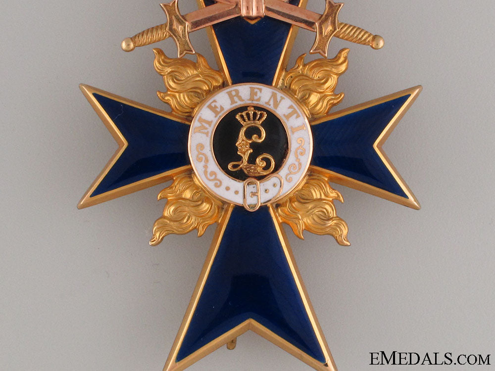 order_of_military_merit-_officer’s_cross_in_gold_untitled-1.jpg525d7ddb1df83