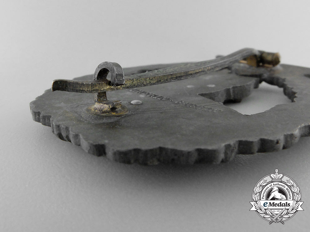 an_auxiliary_cruiser_war_badge_by_schwerin,_berlin_v_407