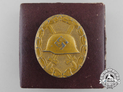 a_gold_grade_wound_badge_with_case_of_issue_w_644