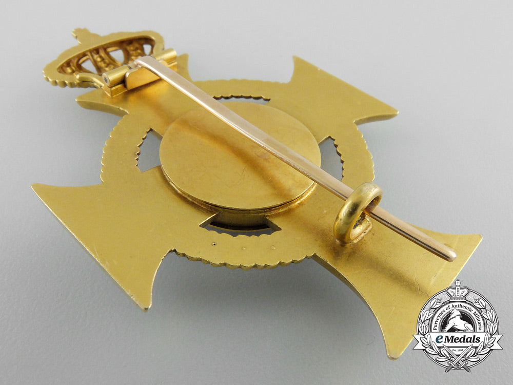 a_saxon_order_of_albrecht(_albrechts-_orden);_officer’s_cross_in_gold_w_680