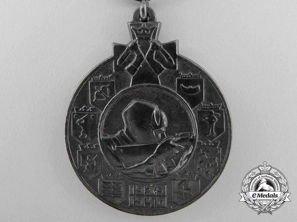 a_finnish_winter_war1939-1940_medal,_type_iii_for_finnish_soldiers_with_kainuu_clasp_w_942