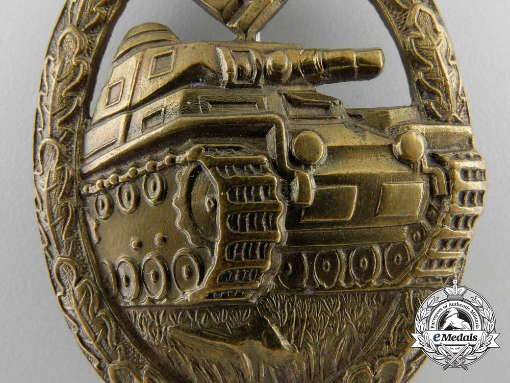 an_early_bronze_grade_tank_badge_in_tombac_x_817