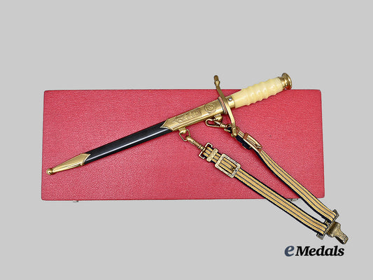 germany,_d_d_r._a_volksmarine_admiral’s_dagger,_with_hanger_and_case_e_medals__g62768_4