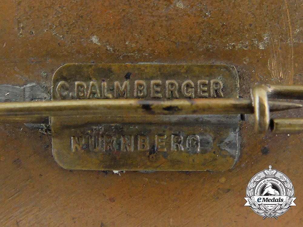 a1933_nsdap_nurnberg_badge_y_036