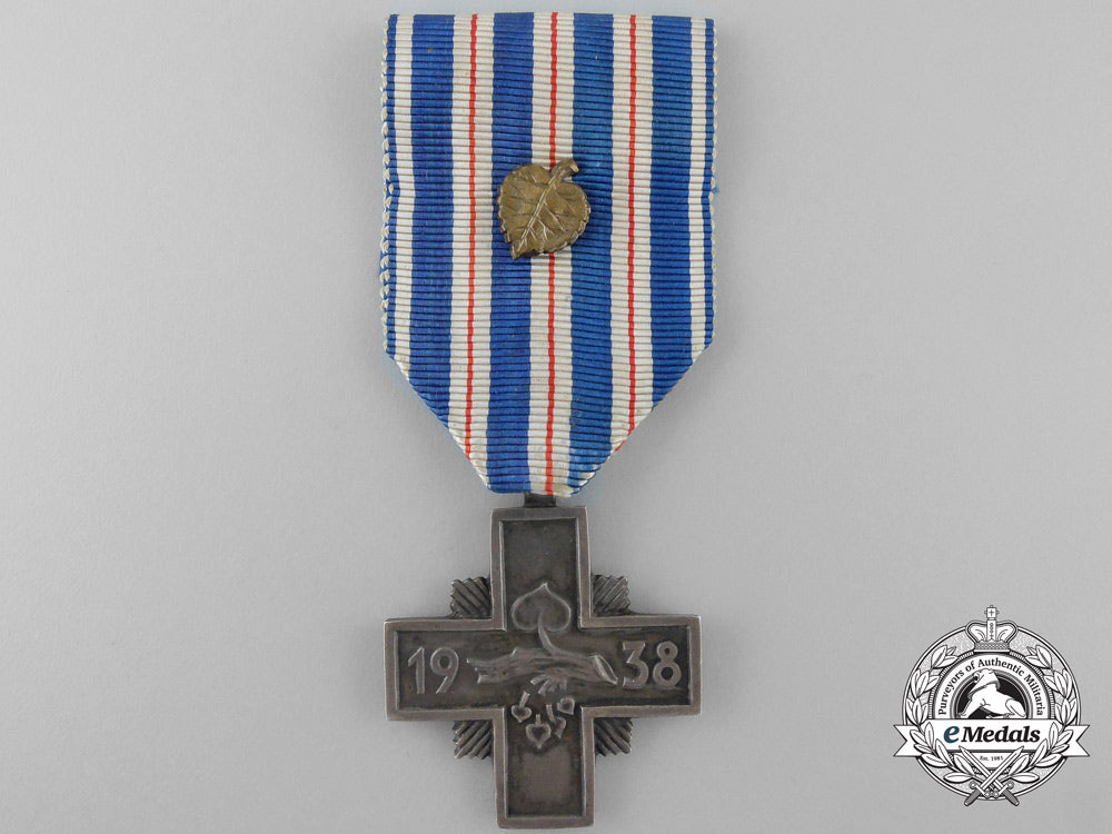 an1938_czech_loyal_service_cross_of_the_national_armed_guard;_silver_version_z_293