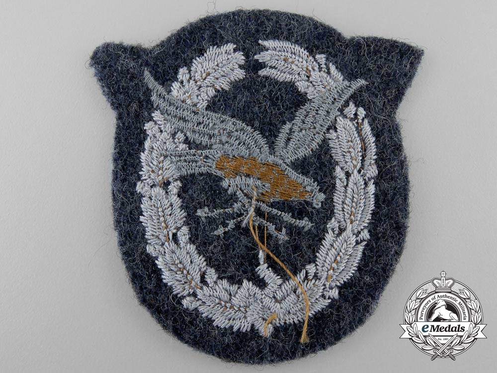 germany,_luftwaffe._a_radio_operator&_air_gunner_badge;_cloth_version_z_483