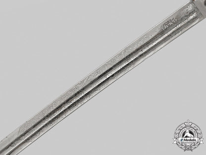 poland,_second_republic._an_army_officer’s_sabre_010_m21_mnc9302-copy