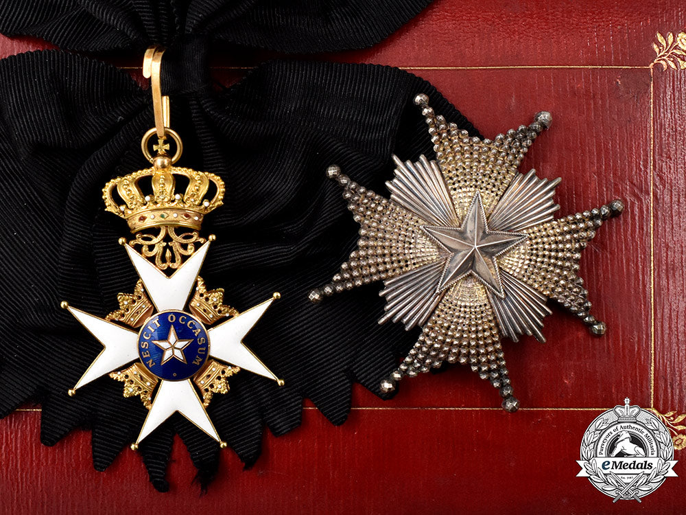 sweden,_kingdom._an_order_of_the_north_star,_grand_cross_set_in_gold,_c.1910_01_m21_mnc0730_1
