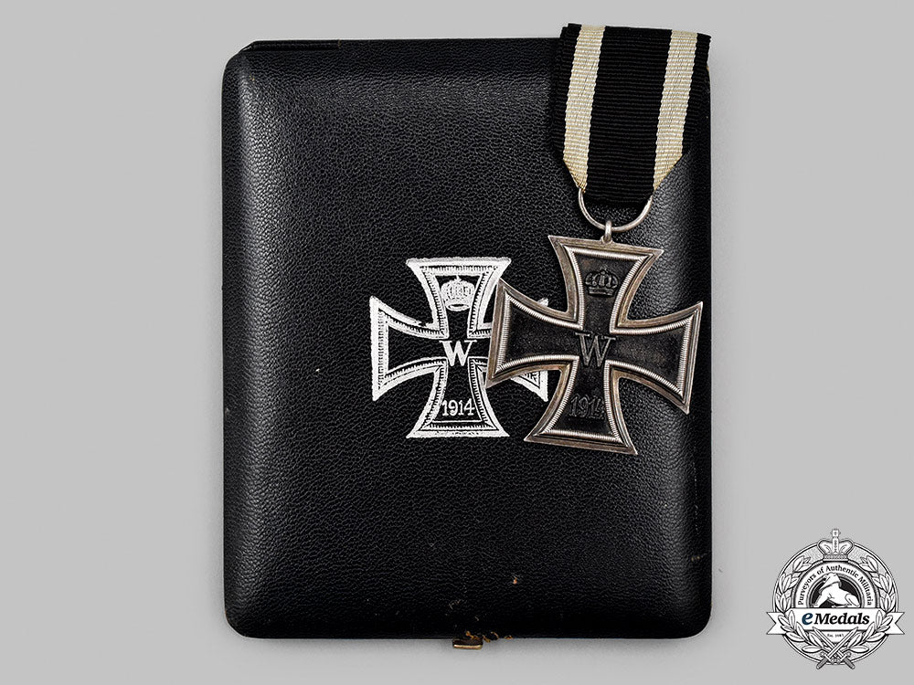germany,_imperial._a1914_iron_cross_ii_class_with_customized_display_case_01_m21_mnc8365