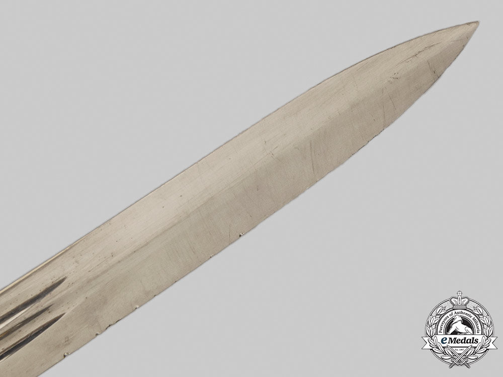 poland,_second_republic._an_army_officer’s_sabre_032_m21_mnc9348-copy