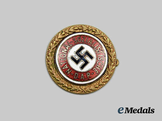 germany,_nsdap._a_golden_party_badge,_small_version,_by_josef_fuess_039_ai1_9570