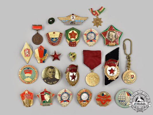 czechoslovakia,_socialist_republic;_russia,_soviet_union._a_mixed_lot_of_badges_040_m21_mnc8973_1_1_1