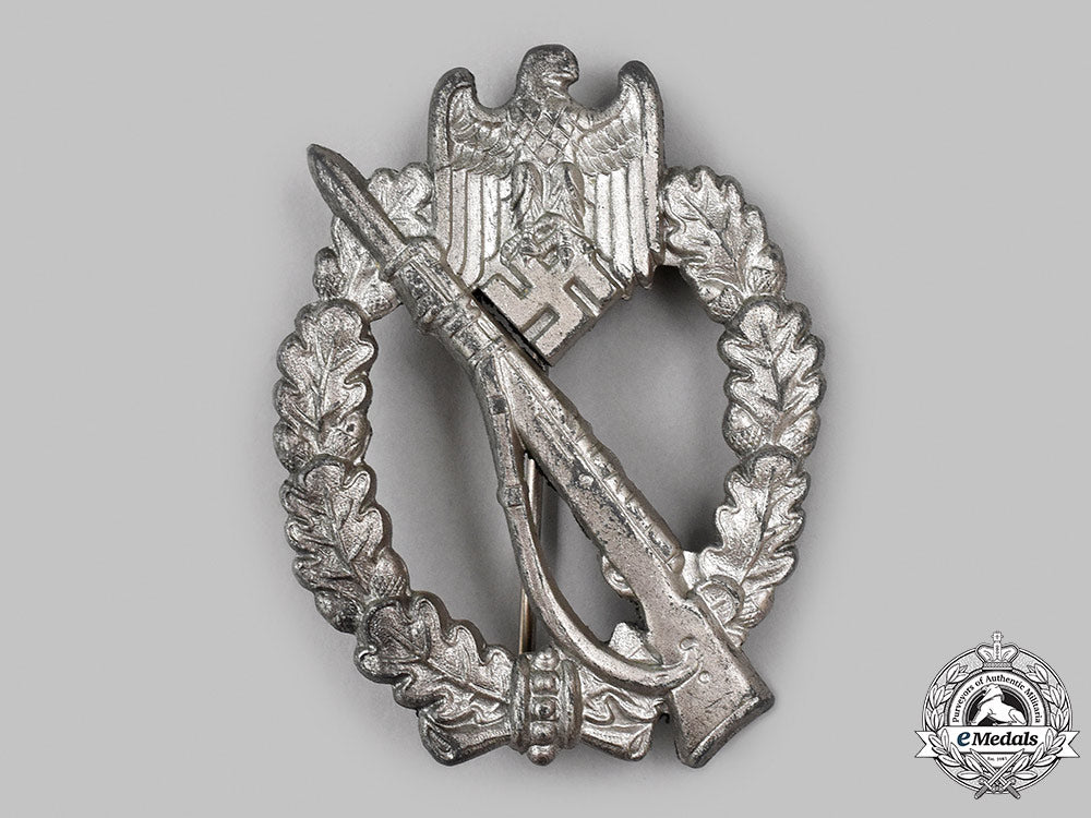 germany,_wehrmacht._an_infantry_assault_badge,_silver_grade,_wilhelm_hobacher_051_m21_mnc9878