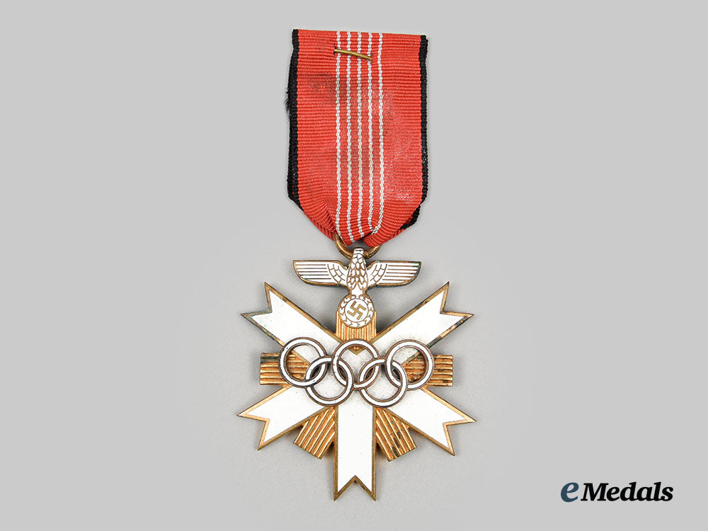 germany,_third_reich._a_german_olympic_games_decoration,_ii_class_054_ai1_8904_1