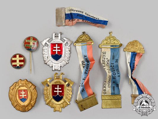 slovakia,_i_republic._a_mixed_lot_of_badges_and_uniform_insignia_058_m21_mnc8994