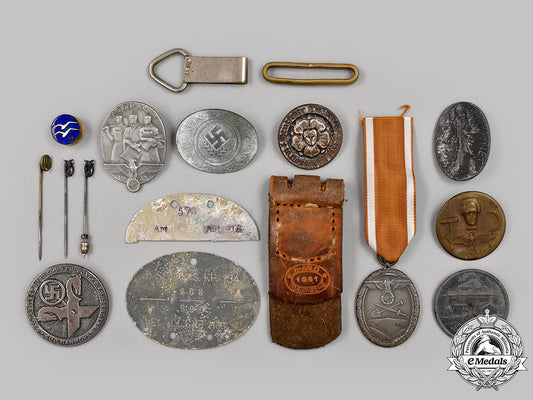 germany,_third_reich._a_mixed_lot_of_badges_and_accessories_067_m21_mnc9005_1
