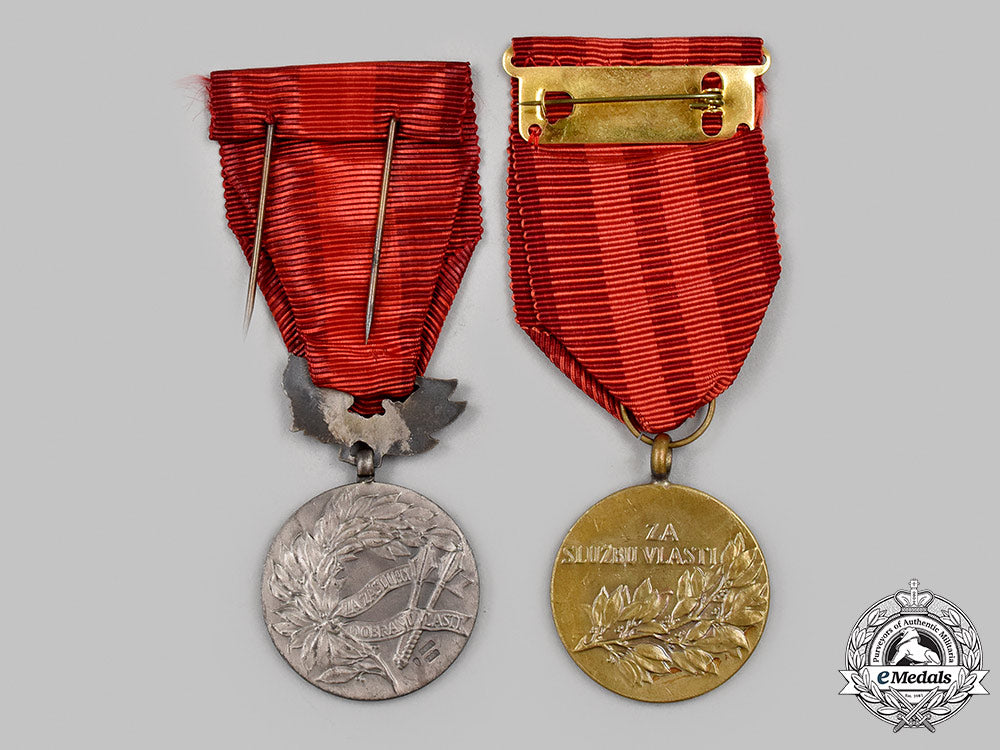 czechoslovakia,_socialist_republic._a_pair_of_medals,_with_case_and_documents,_to_karel_randák_084_m21_mnc9024_1