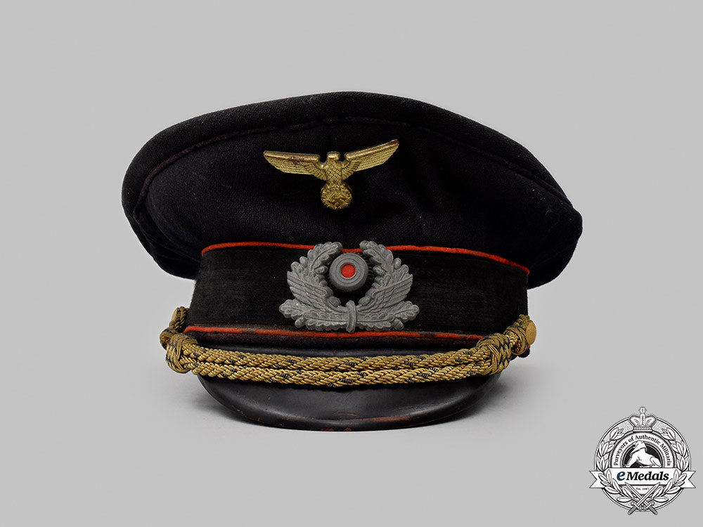 germany,_reichsbahn._a_reichsbahn_official’s_visor_cap_084_m21_mnc9530