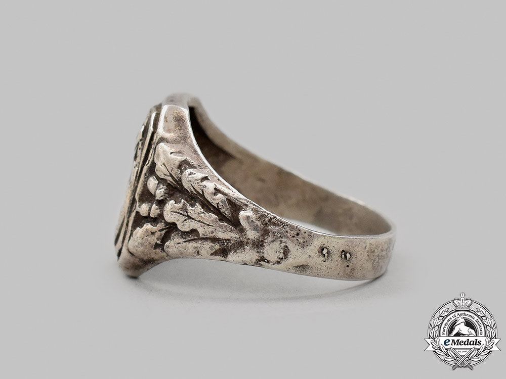 germany,_luftwaffe._a_fallschirmjäger_ring_in_silver_09_m21_mnc4157