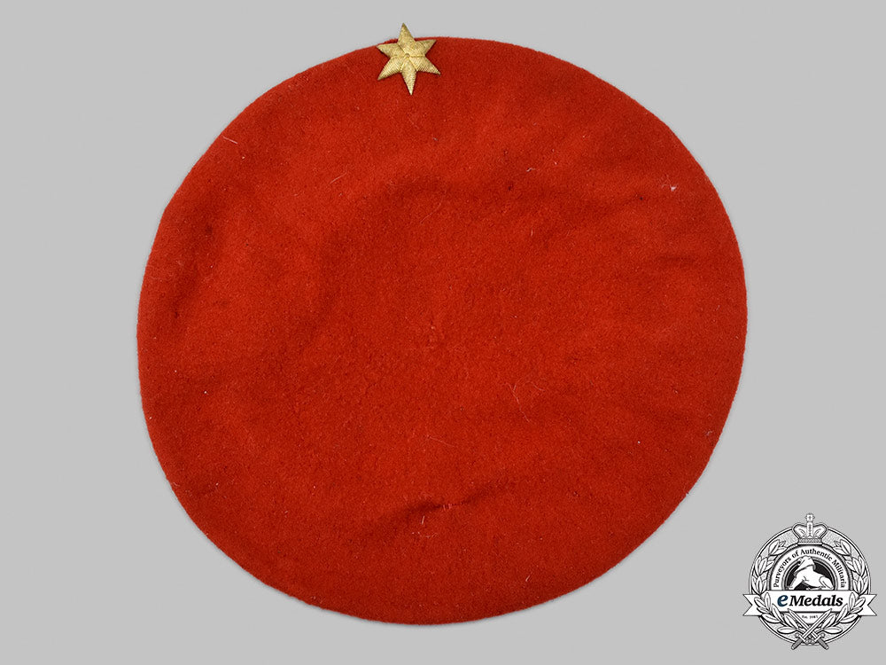spain,_spanish_state._a_carlist_requeté_militia_beret_09_m21_mnc8807_1_1_1