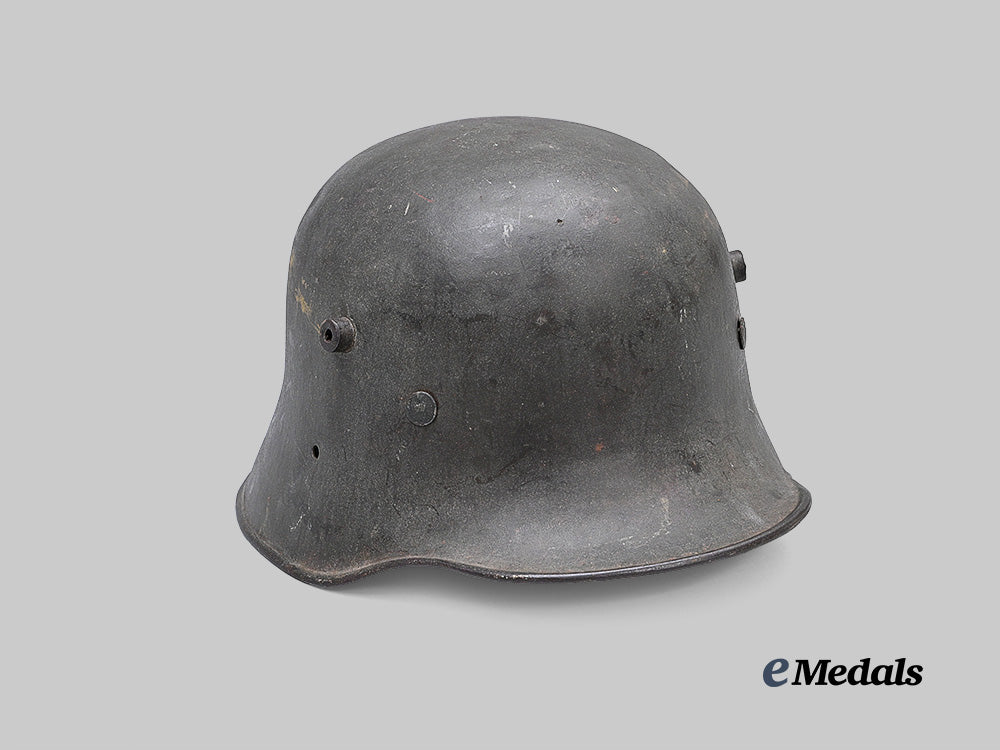 germany,_heer._an_austrian_m17_transitional_stahlhelm,_single_decal_version,_owner-_attributed_example_by_bleckmann_e_medals__g62764_3