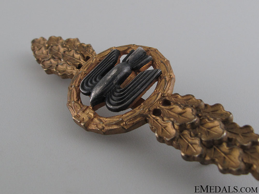 squadron_clasp_for_bomber_pilots-_gold_10.jpg5261828de5bcd