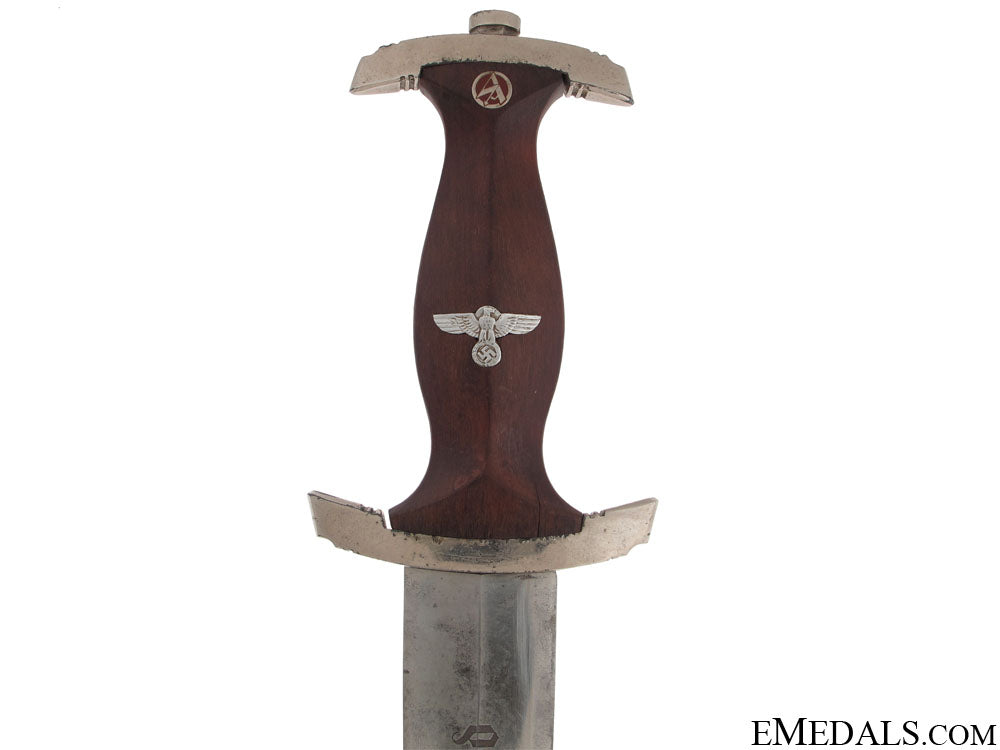 nskk_chained_leader’s_dagger_10.jpg50eeecd822f1a